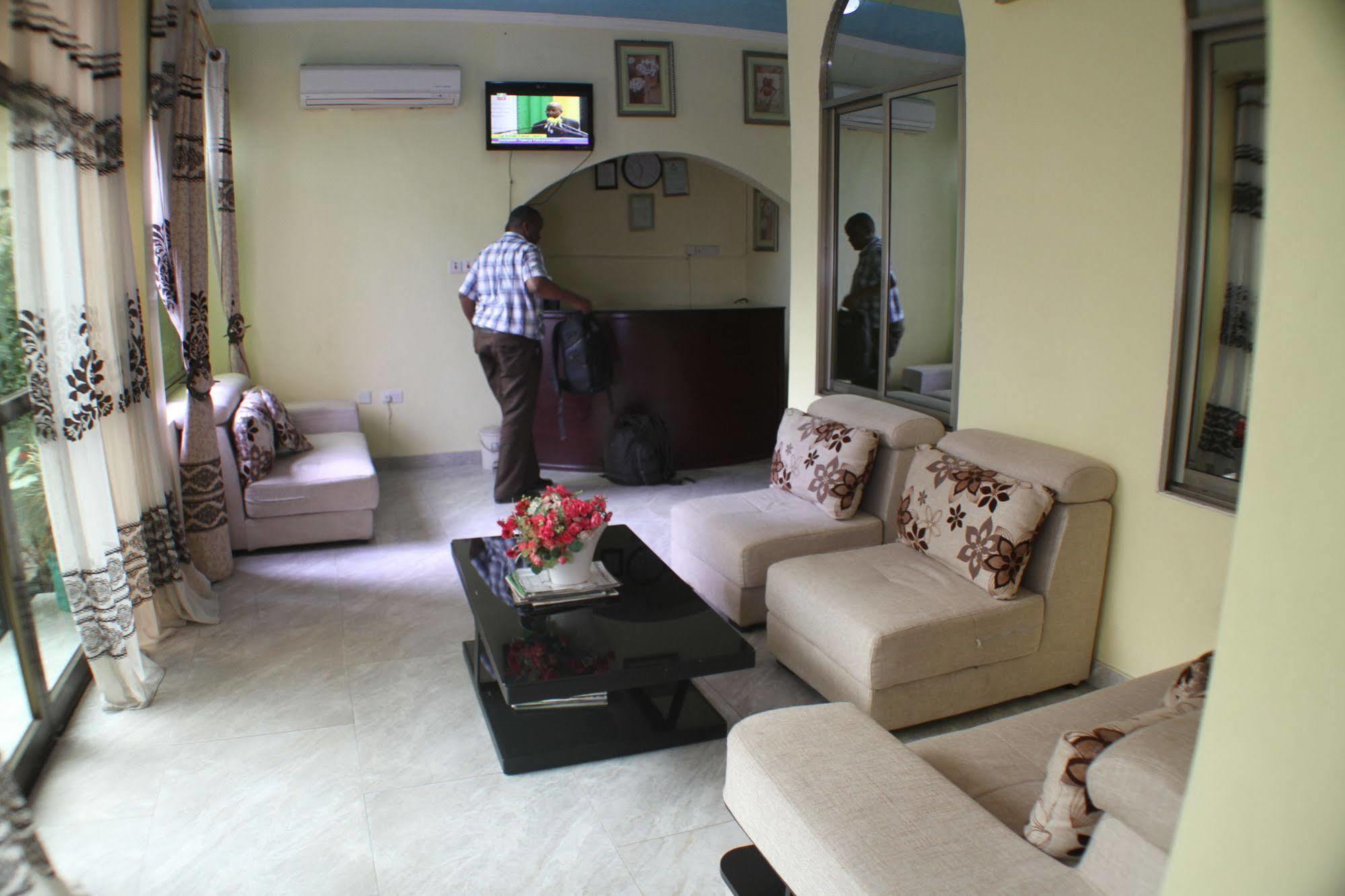 Varlek Hotel Dar es Salaam Luaran gambar